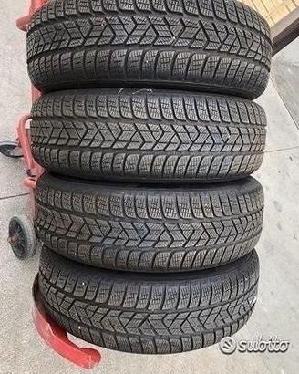4 gomme usate invernali 225 60 17 Pirelli