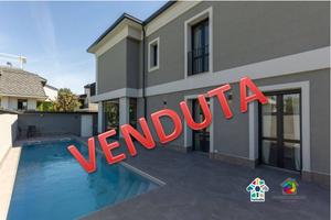 Villa di 226 m² con 4 locali e box auto doppio a V