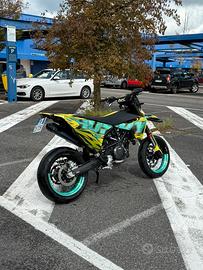 Husqvarna 701 supermoto