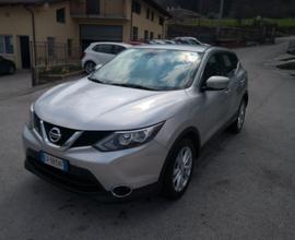 Nissan Qashqai x