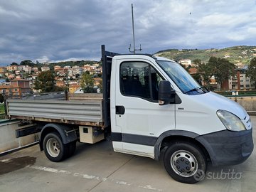 Iveco daily 2.3td 16valvole ribaltabile