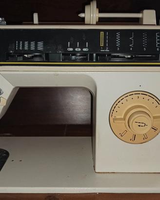 Singer Samba 3 con mobile