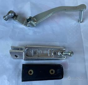 Leva del cambio e pedalina FZ6