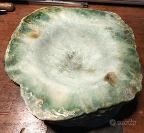 Blocco giada nefrite verde naturale 