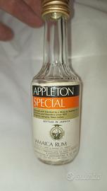 Appleton Special Jamaica Rum mini size sigillata