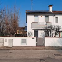 Bosaro, villetta libera su 3 lati come nuova