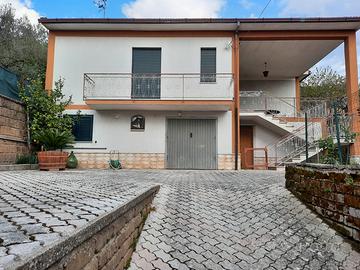 Bella abitazione abitabile libera da vedere