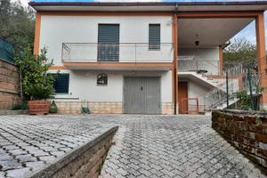 Bella abitazione abitabile libera da vedere