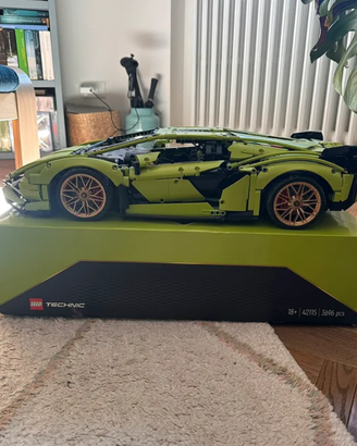 LEGO Technic 42115 - Lamborghini Sian