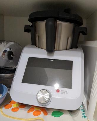 monsieur cuisine smart usato pochissimo 