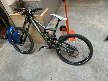 Rocky Mountain Flatline – MTB Downhill/Freeride