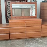 comò più 2 comodini con specchio 