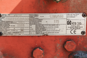 Pinza girevole per muletto