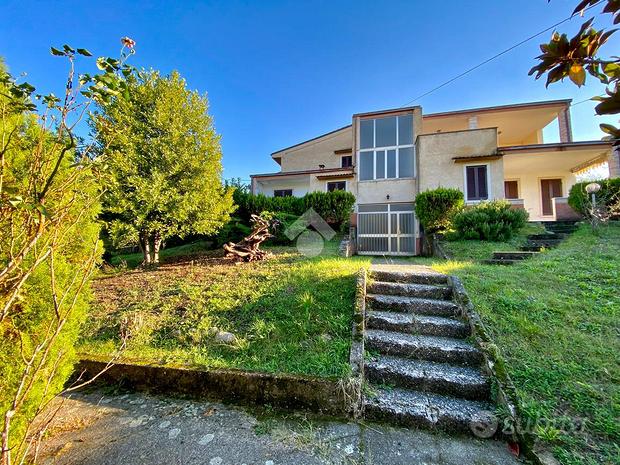 VILLA SINGOLA A CAPRINO VERONESE