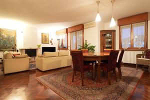 elegante appartamento con mansarda