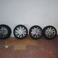 Cerchi in lega Yaris più gomme da neve: 195/50R16 