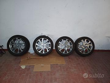 Cerchi in lega Yaris più gomme da neve: 195/50R16 