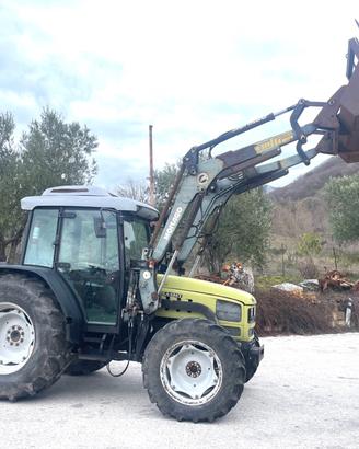 Trattore HURLIMANN modello XA - 658 T con caricato