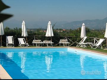 Vendita Villetta con piscina a Montecarlo Lu