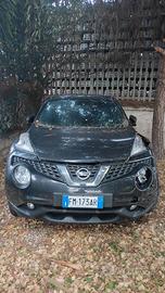 Nissan Juke incidentata con motore intatto