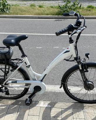 BICI ELETTRICA BENELLI
