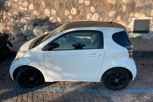 Toyota iq gpl e full  aggiornatissima