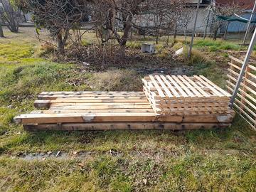 Pali staccionata da giardino o tettoia