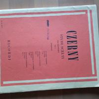 Libro di didattica musicale Czerny per pianoforte.