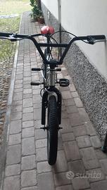 bicicletta BMX
