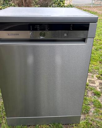 lavastoviglie Grunding da incasso 14 coperti