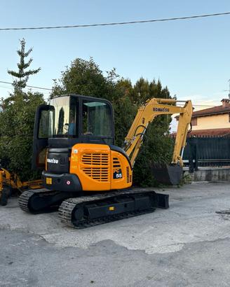 E257-ESCAVATORE KOMATSU PC55