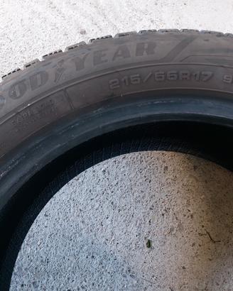 Gomme invernali 215 55 R17 Good Year DOT 2024