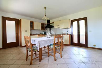 CASA SEMINDIPENDENTE A PALMANOVA