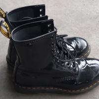 Dr. Martens anfibi 1460 vernice nera n. 40