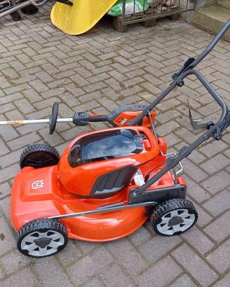 Rasaerba a batteria Husqvarna LB246iS