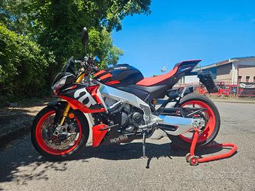 Aprilia tuono v4 factory 