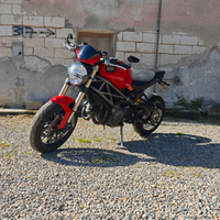 Ducati Monster 1100 evo
