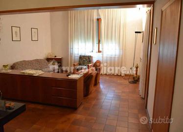 Casa indipendente di 340 m² con 5 locali a Vernio