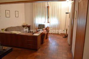 Casa indipendente di 340 m² con 5 locali a Vernio