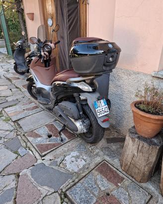 Piaggio Beverly 350 - 2012