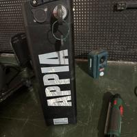 Batteria piu caricabatteria per bici  elettriche48
