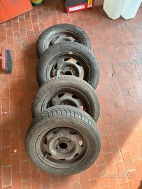 Cerchi in ferro ford fiesta