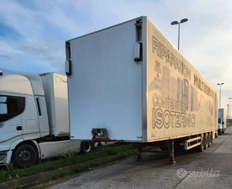 Semirimorchio furgonato