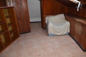 Nel centro, a 150 mt. dal mare mansarda da ristrut