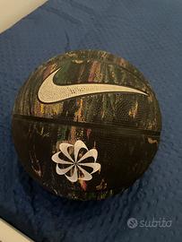 Pallone da basket edizione limitata