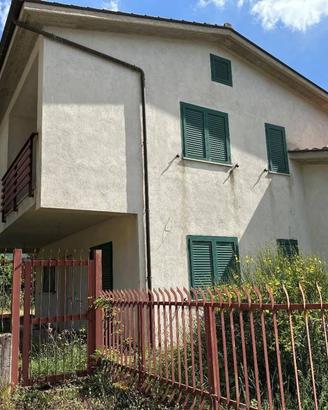 Immobile in asta di 167 m² con più di 5 locali e b
