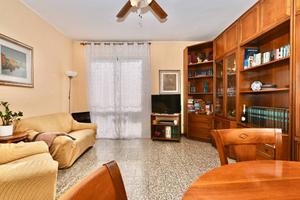 Appartamento di 105 m² con 4 locali e box auto a S