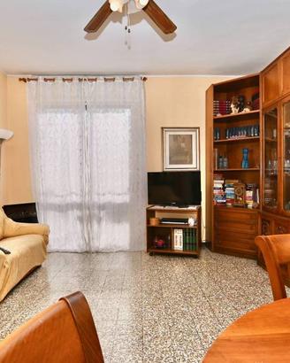 Appartamento di 105 m² con 4 locali e box auto a S