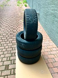 4 Gomme Invernali Pirelli