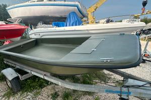 Barca da pesca nuova 2025